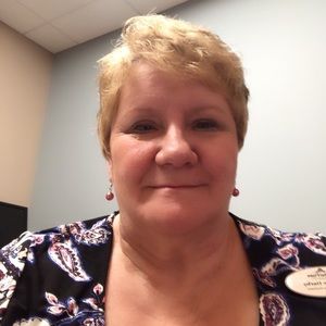 Meet your Posher, Debbie